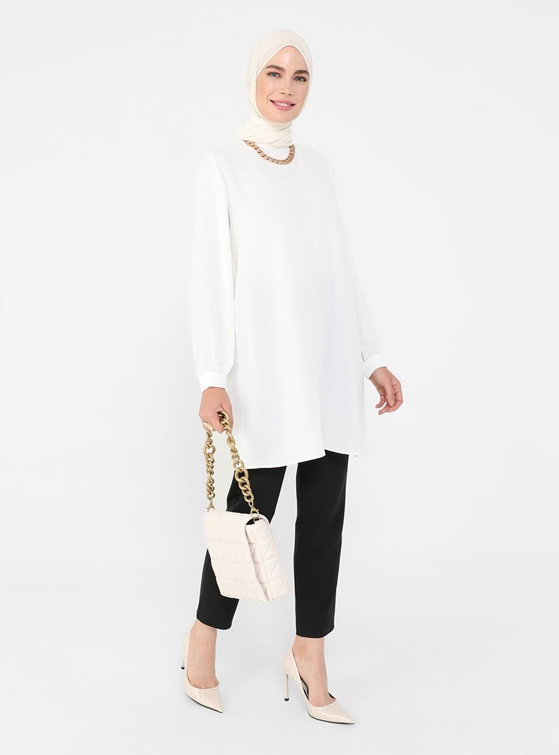 Refka Off White İpek Tuşeli Bisiklet Yaka Basic Tunik