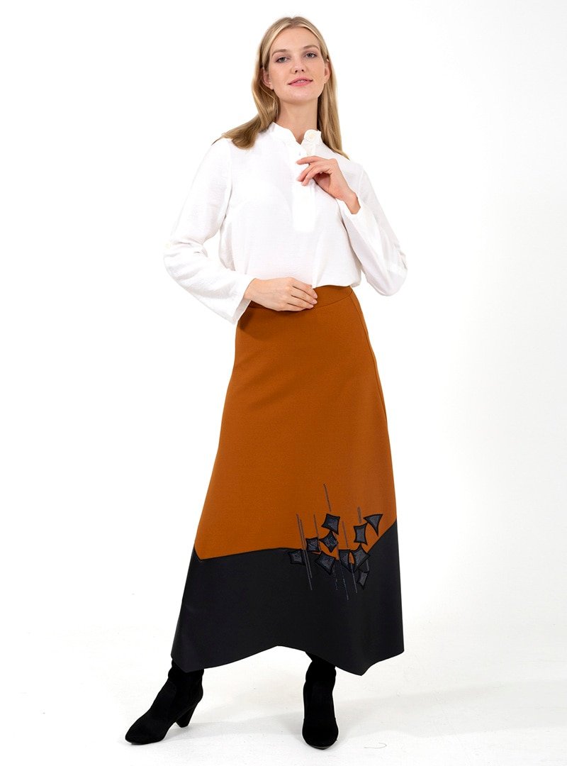 ONX10 Taba Nakışlı Deri Detaylı Etek