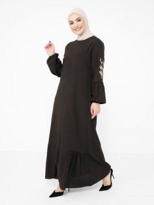 Tavin Siyah Kol Ucu Lastikli Eteği Volanlı Elbise