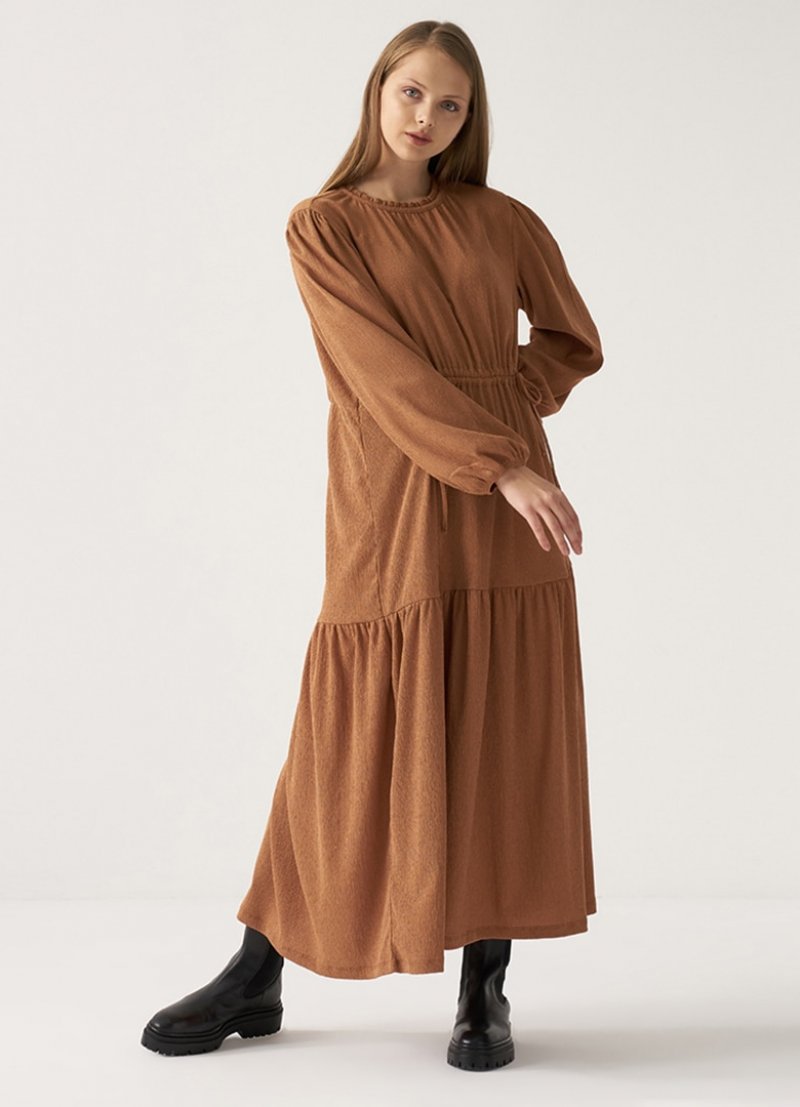 SoftandBasic Kahverengi Büzgülü Crincle Elbise