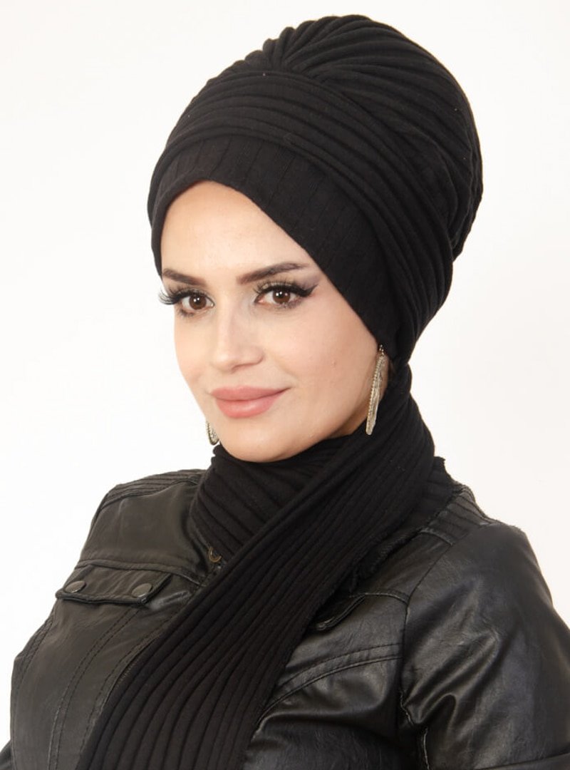 AİŞE TESETTÜR Siyah Fitilli Atkılı Bone