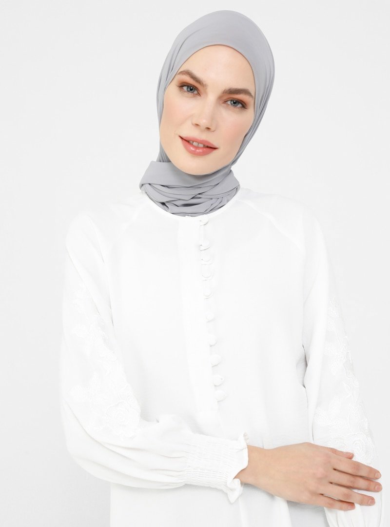 Refka Off White Kolları Nakış Ve Gipe Detaylı Tunik