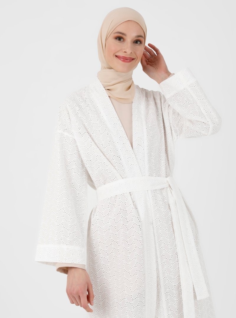 Refka Off White Nakış Ve Kemer Detaylı Brode Abaya Ferace