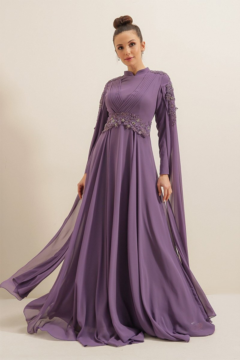Saygı Giyim Lila Boncuk İşlemeli Güpürlü Önü Pileli Astarlı Uzun Şifon Abiye Elbise