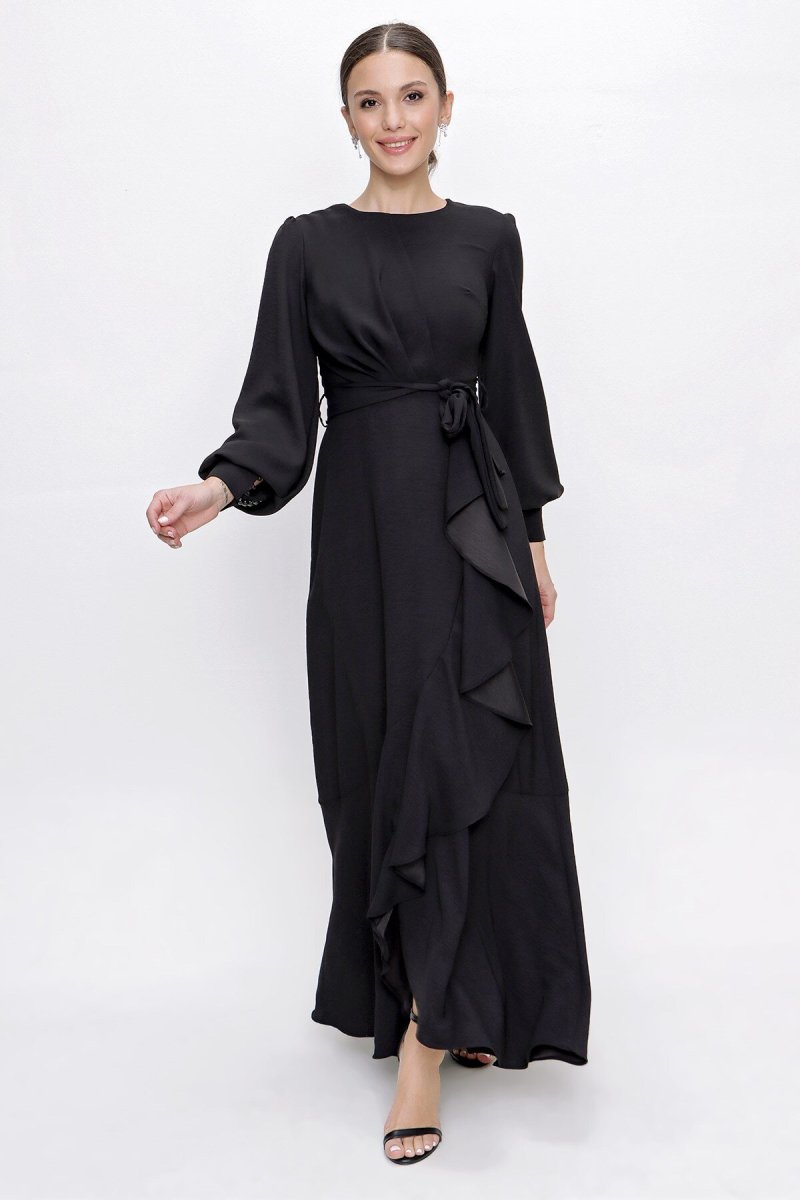 Saygı Giyim Siyah Koları Düğmeli Beli Kuşaklı Volan Detaylı Astarlı Krep Saten Uzun Abiye Elbise