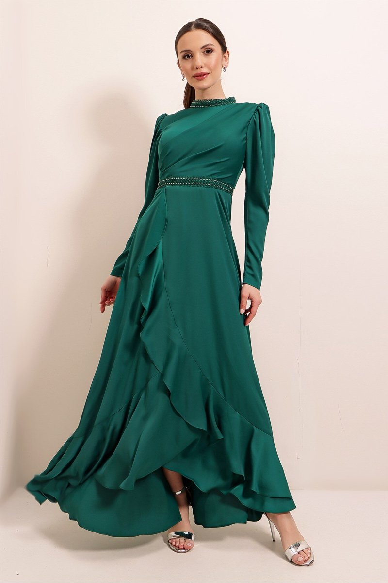 Saygı Giyim Yeşil Yaka Ve Beliboncuk Nakışlı Önü Volanlı Krep Saten Uzun Abiye Elbise
