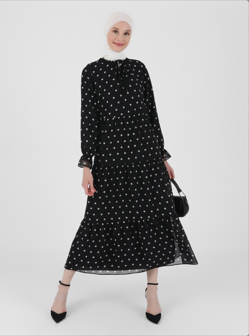 Refka Siyah Beyaz Yakası Bağlamalı Puantiyeli Şifon Rahat Kesim Elbise