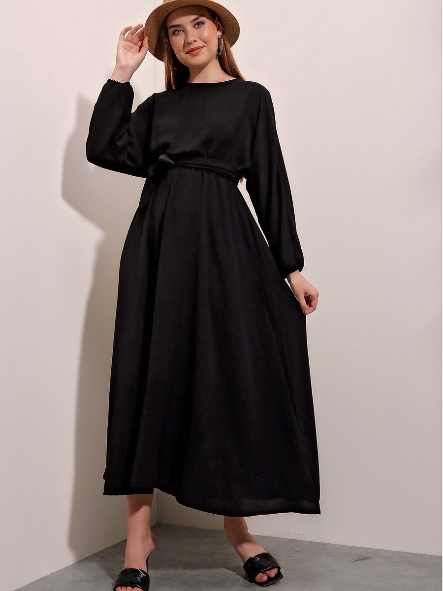 butikburuc Siyah Kuşaklı Ayrobin Elbise