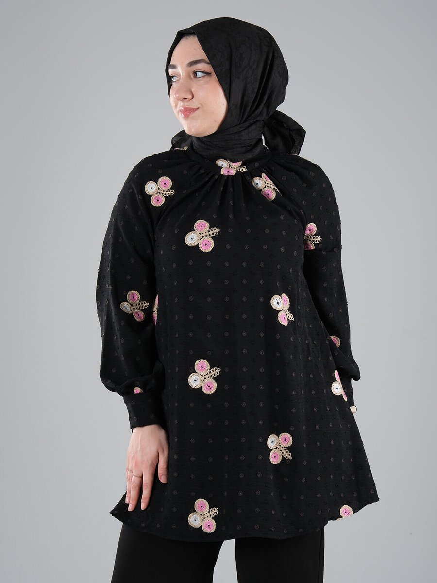 Ardanewline Siyah İşlemeli Dik Yaka Tunik