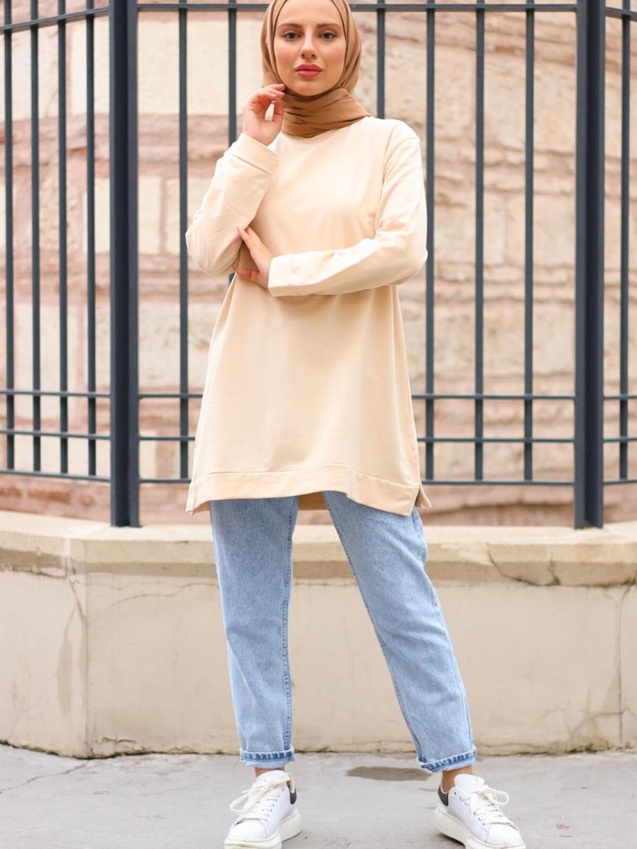 meqlife Bej Yırtmaçlı Yuvarlak Yaka Sweatshirt