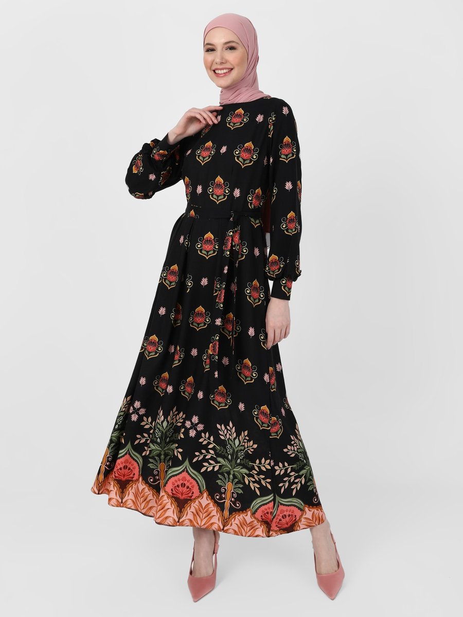 Refka Doğal Kumaşlı Elbise Siyah Mercan Çiçek Desenli