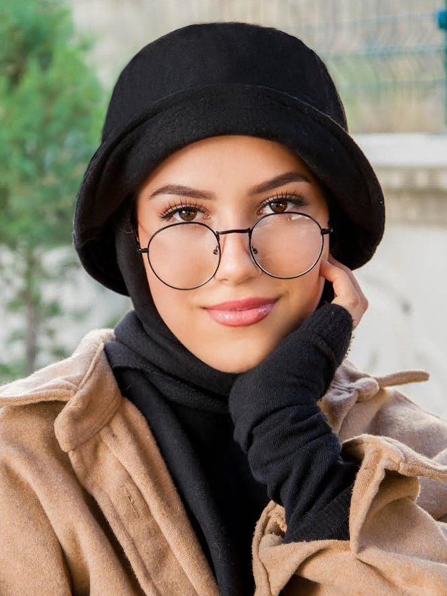 AİŞE TESETTÜR Siyah Vintage Şapka