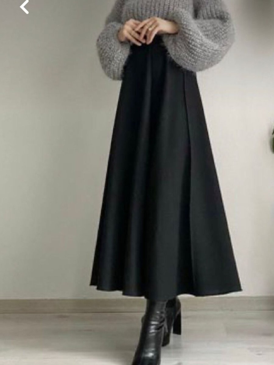 Cng Moda Siyah Puf Scuba Beyaz Uzun Etek