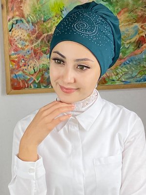 BUTİK AMBAR Petrol Helezon Taşlı Bone