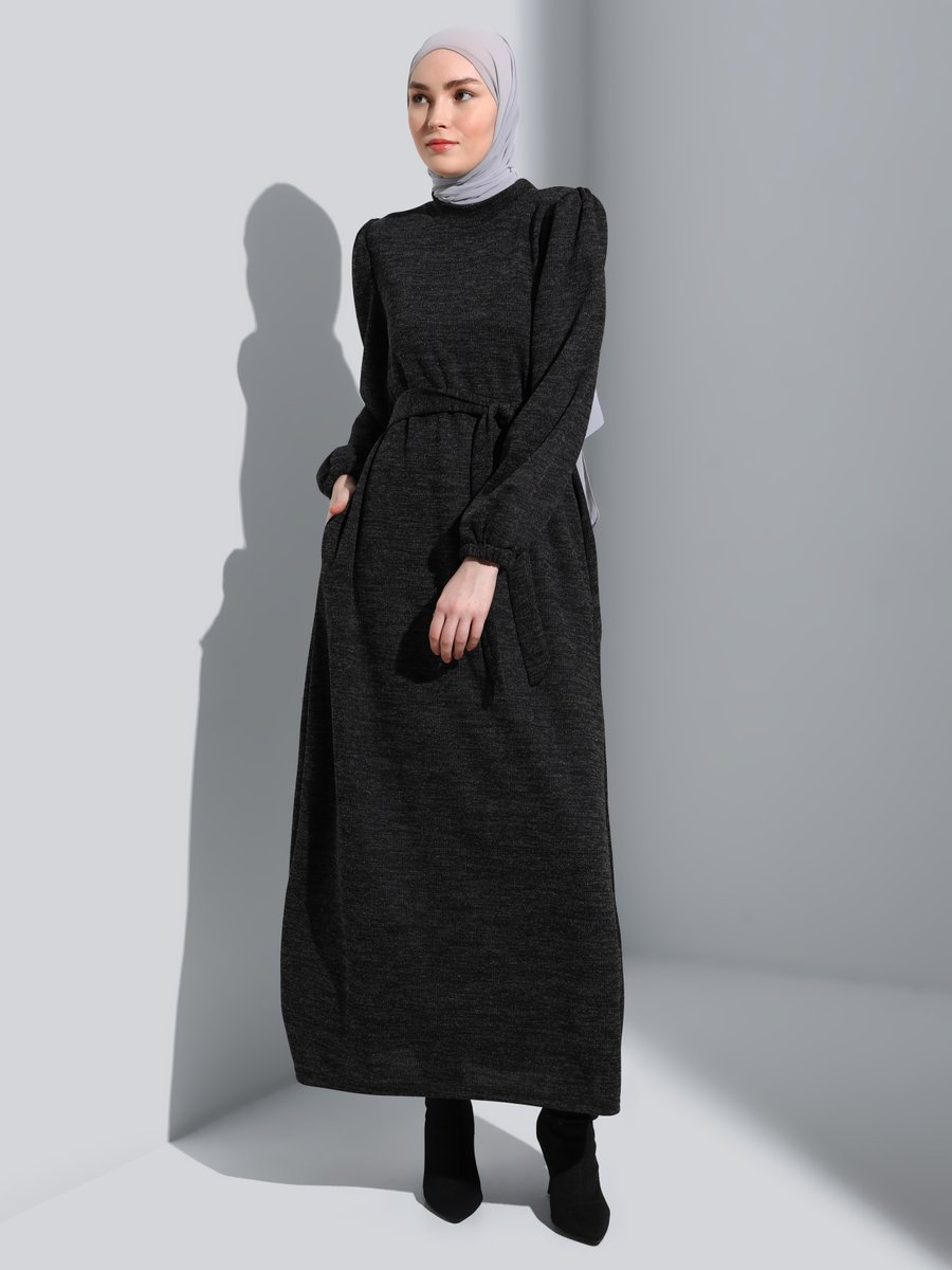 Refka Siyah Triko Görünümlü Kuşaklı Rahat Elbise