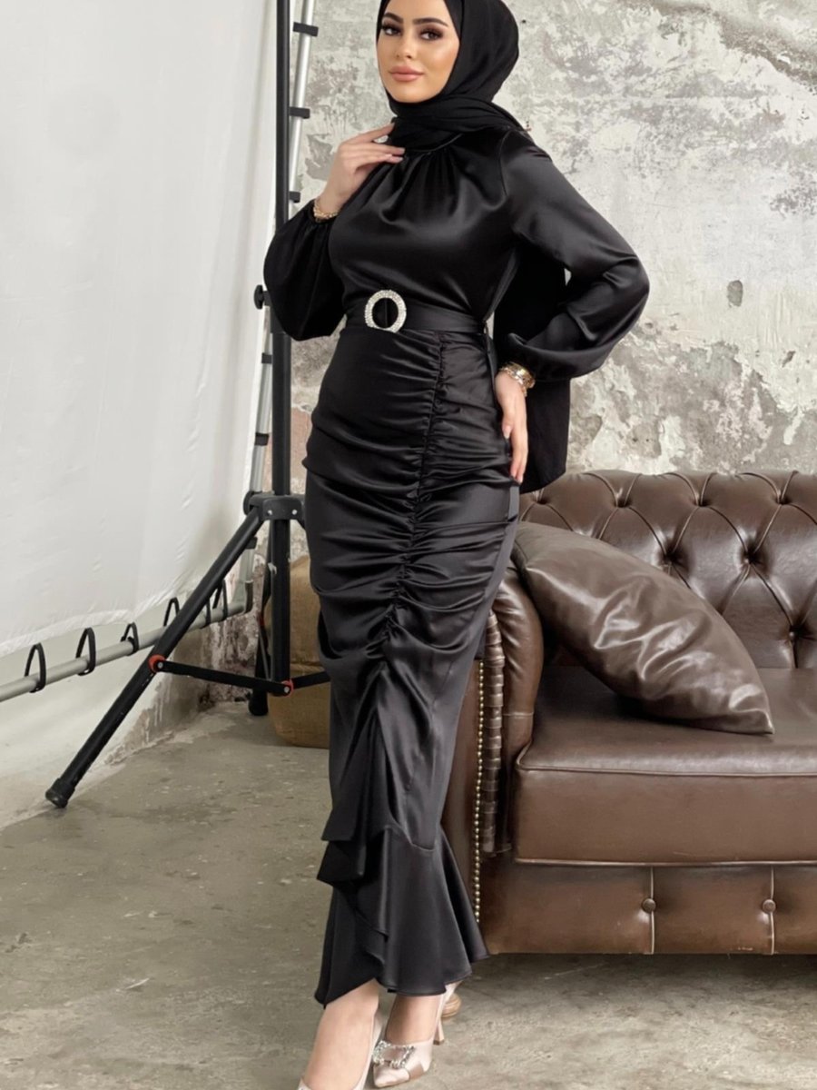 Şule Giyim Eteği Büzgülü Kemerli Saten Abiye Elbise Siyah