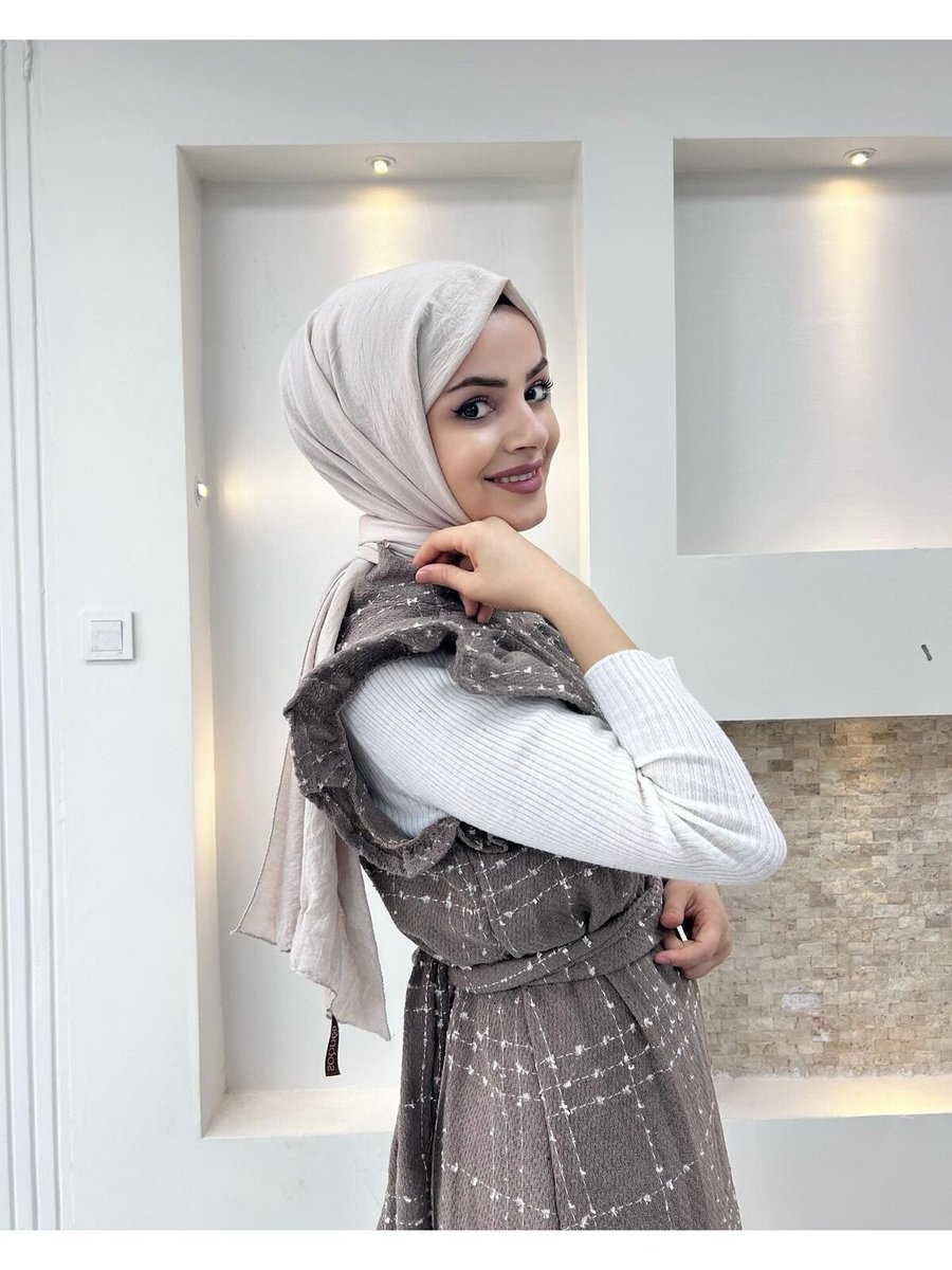 Moda Zeynaa Omuz Fırfırlı Jile