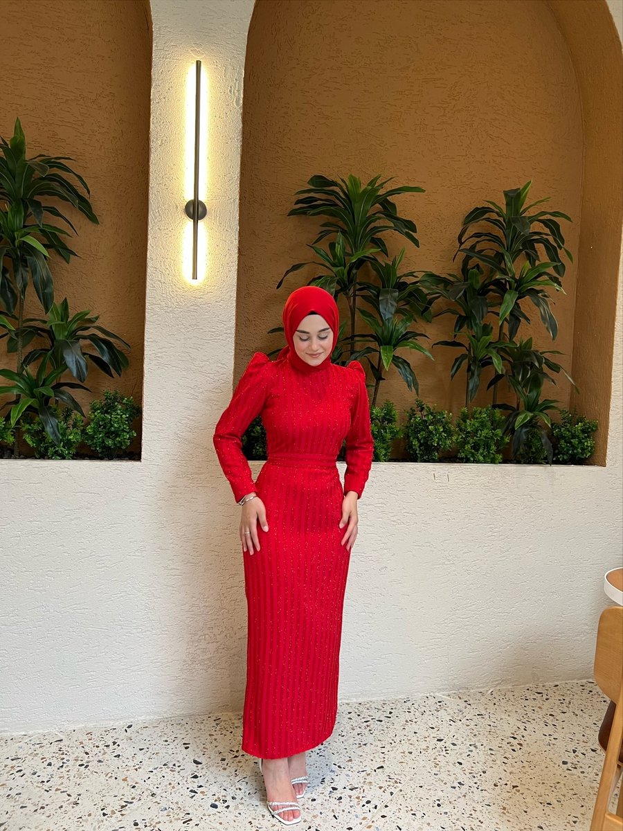 Leilatelier Simli Belden Kuşaklı Kırmızı Abiye Elbise