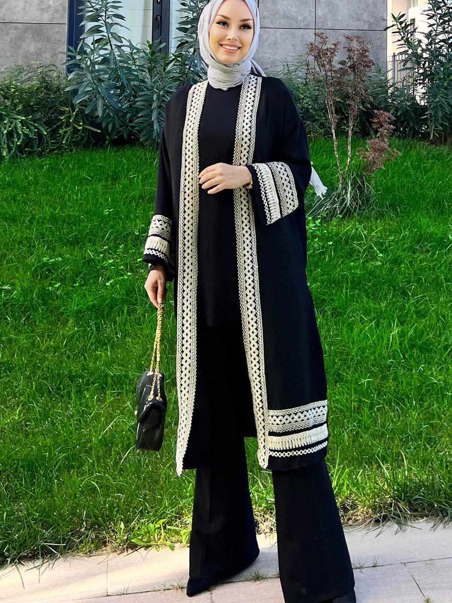 Tofisa Sıyah Kimono