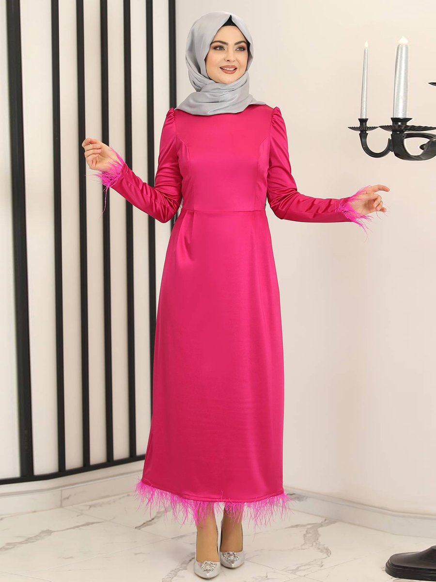 Fashion Showcase Design Fuşya Tüy Detay Saten Kalem Abiye Elbise