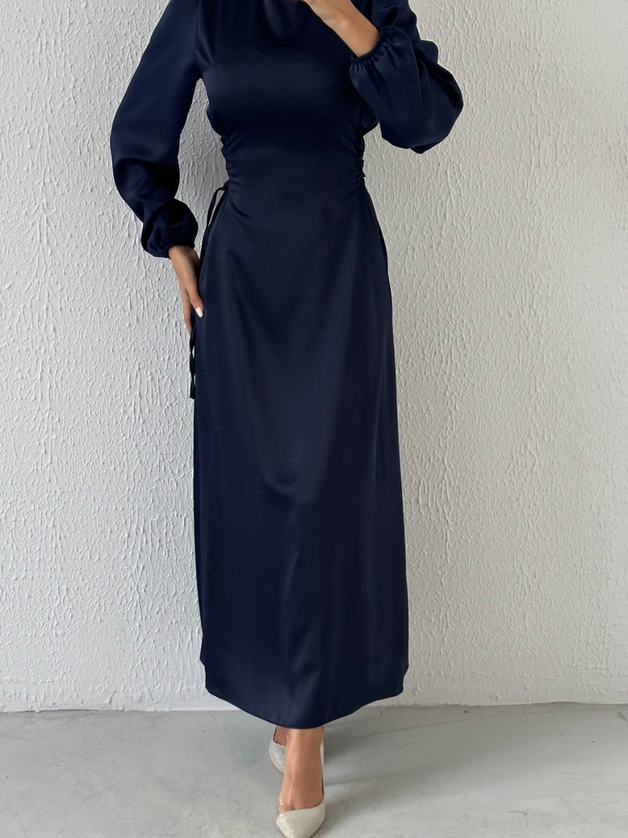 Leyuze Butik Belden Bağlama Detaylı Saten Abiye Elbise Lacivert