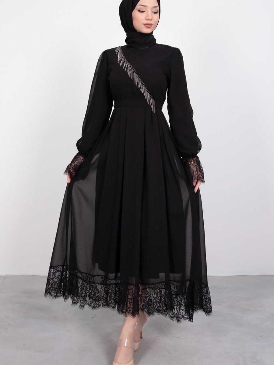 Lamia Giyim Çapraz Zincir Detaylı Asimetrik Abiye Elbise Siyah