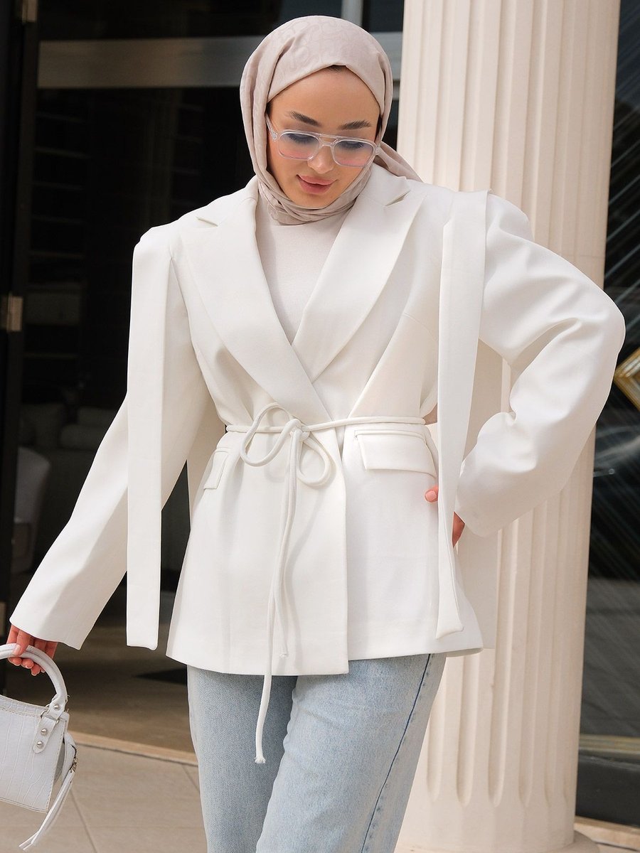 Locco Bel Bağlamalı Omuz Vatkalı Blazer Ceket Beyaz