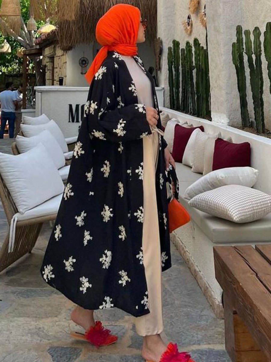 Moda Rosa Siyah Etnik Desen İşlemeli Kimono