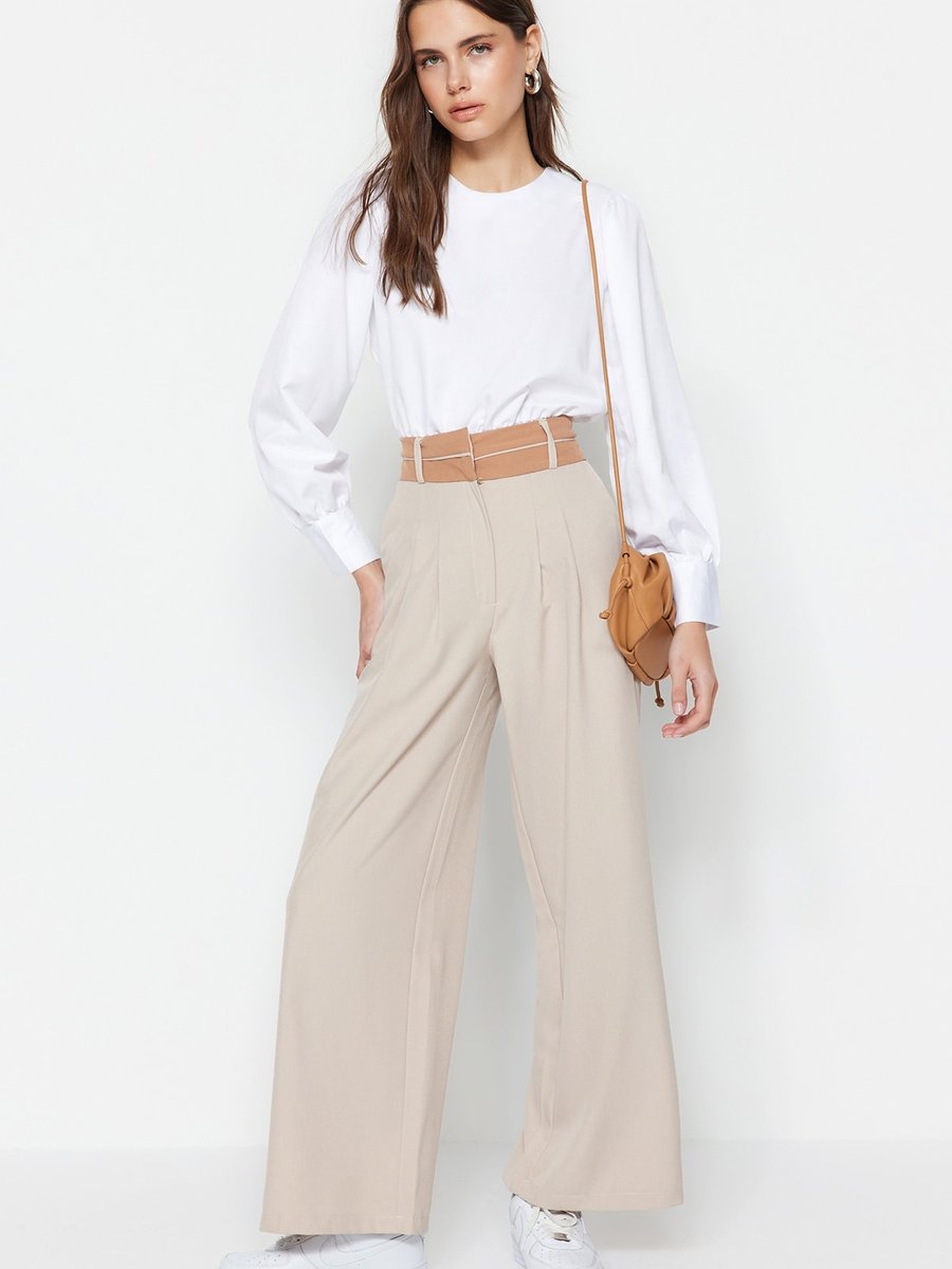 Trendyol Modest Bej Yüksek Bel Pili Ve Kemer Detaylı Geniş Paça Dokuma Pantolon