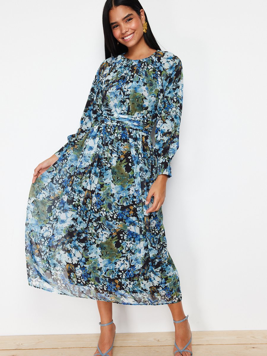 Trendyol Modest Siyah Çiçekli Dokuma