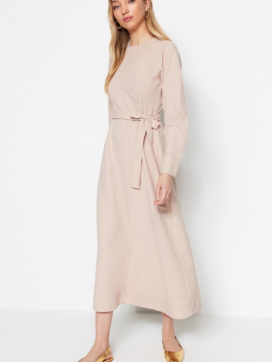Trendyol Modest Açık Bej Kuşaklı Dikiş Detaylı Dokuma Elbise
