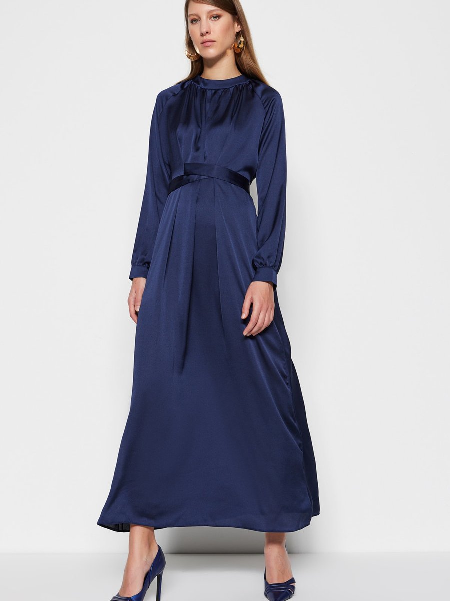 Trendyol Modest Lacivert Beli Kuşaklı Saten Abiye Elbise