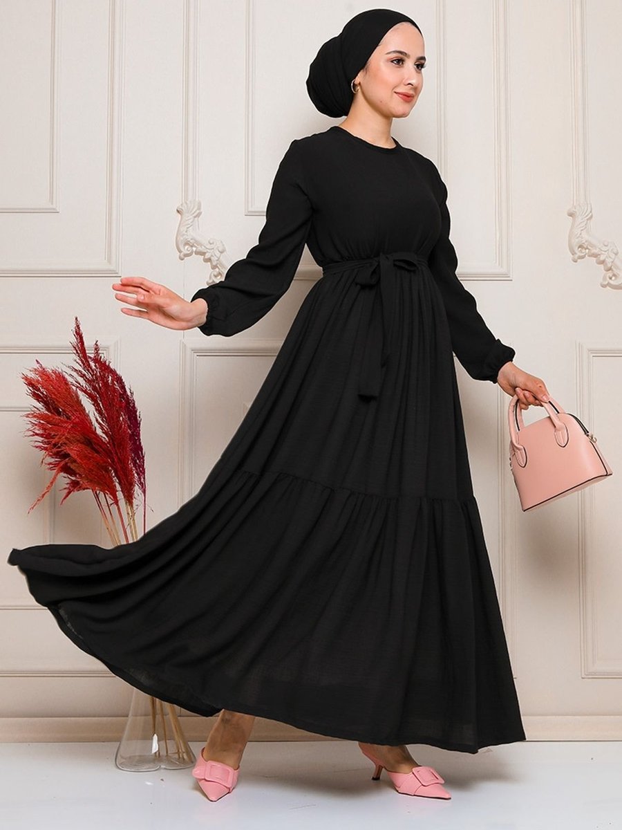 Defne Bahar Desenli Kuşaklı Elbise Siyah