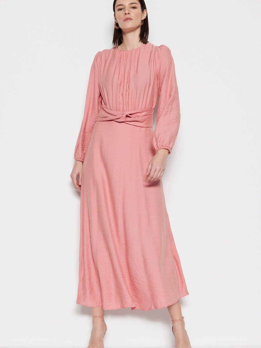 Trendyol Modest Açık Pembe Bel Ve Büzgü Detaylı Dokuma Elbise
