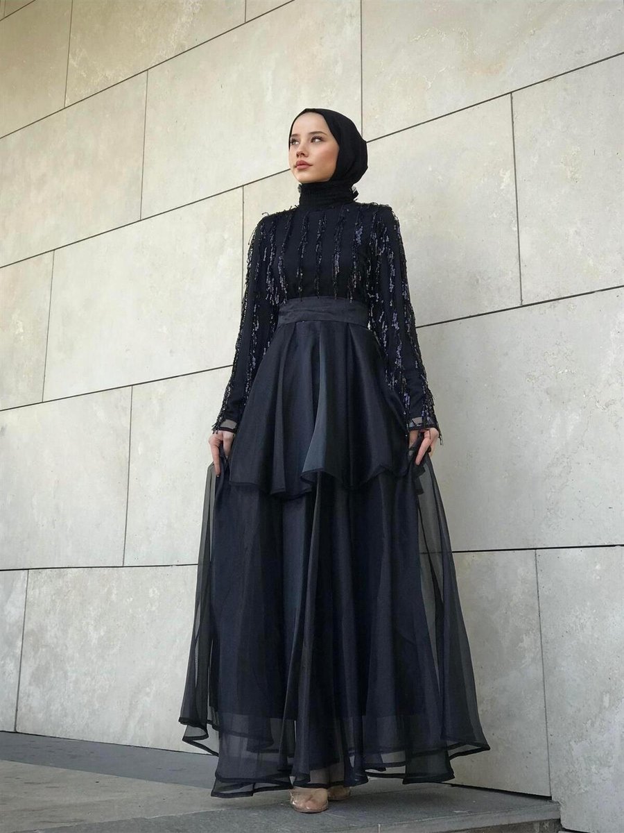 Mervenakyuz Üstü Püsküllü Altı Kat Kat Abiye Elbise Siyah