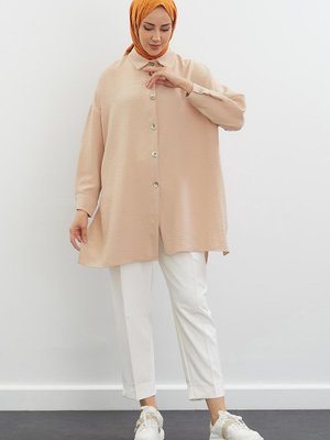 Markaliste Yırtmaçlı Oversize Gömlek Bej