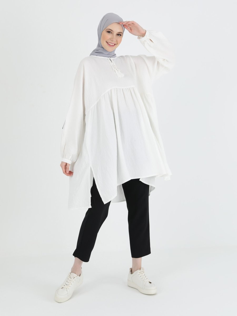 Refka Off White Yırtmaçlı Arkası Uzun Oversize Tunik