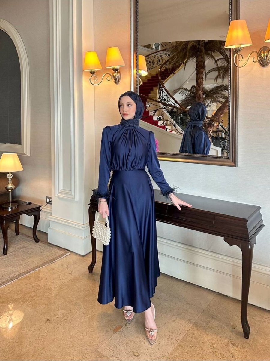 Nisanur Pınar Otrişli Saten Elbise
