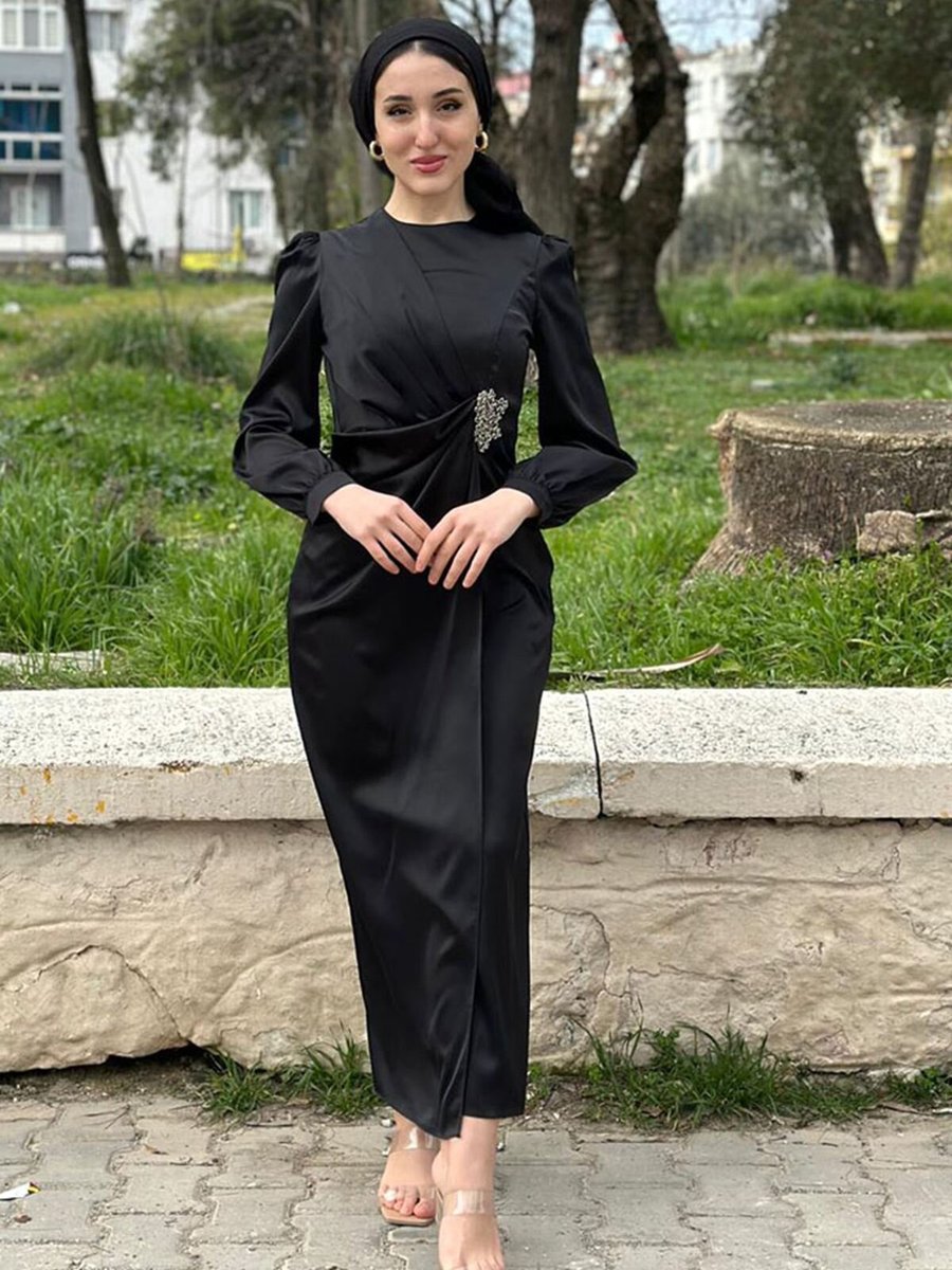 Moda Rosa Siyah Beli Broşlu Saten Abiye Elbise