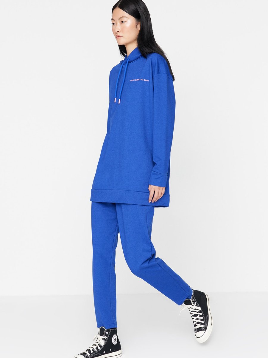 Trendyol Modest Saks Mavisi Kapüşonlu Baskı Detaylı Örme Eşofman Takımı