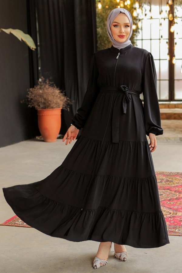 Moda Selvim Siyah Eteği Katlı Medine İpeği Ferace
