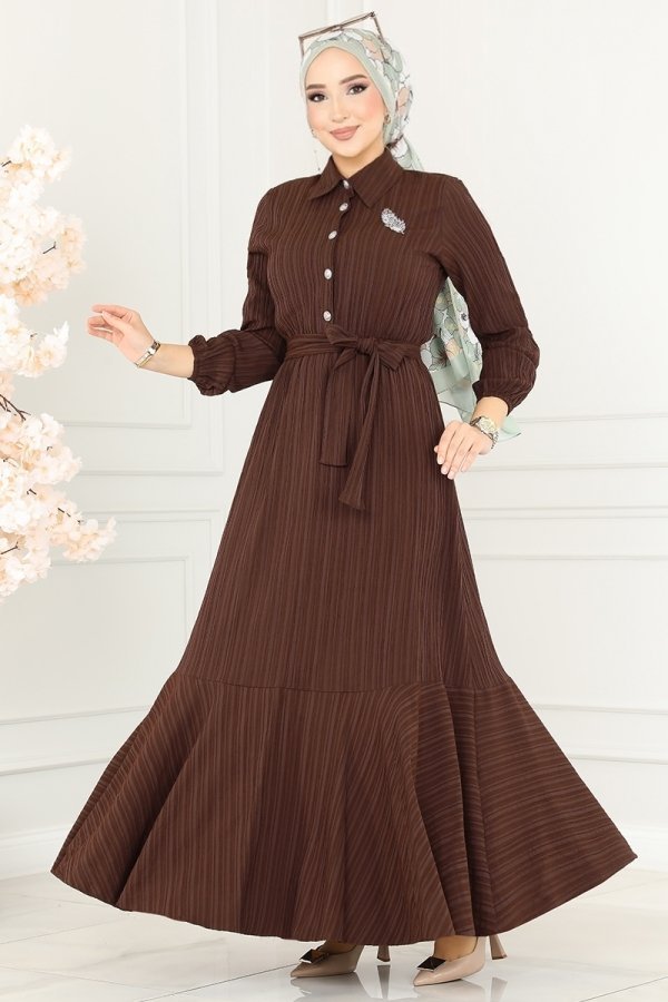 Moda Selvim Kahve Eteği Fırfırlı Kemerli Elbise