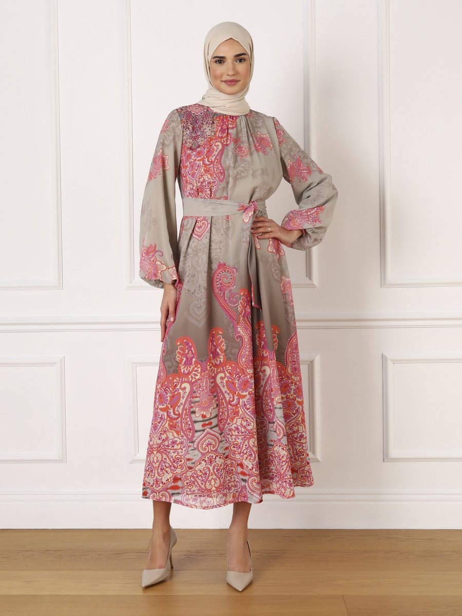 Refka Şal Desenli Kuşaklı Şifon Elbise Bej Mercan
