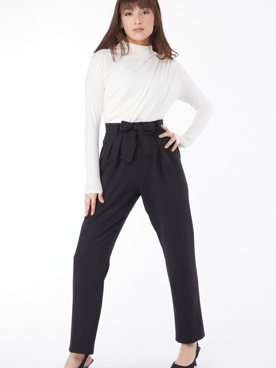 Tofisa Düz Orta Siyah Klasik Kuşaklı Pantolon