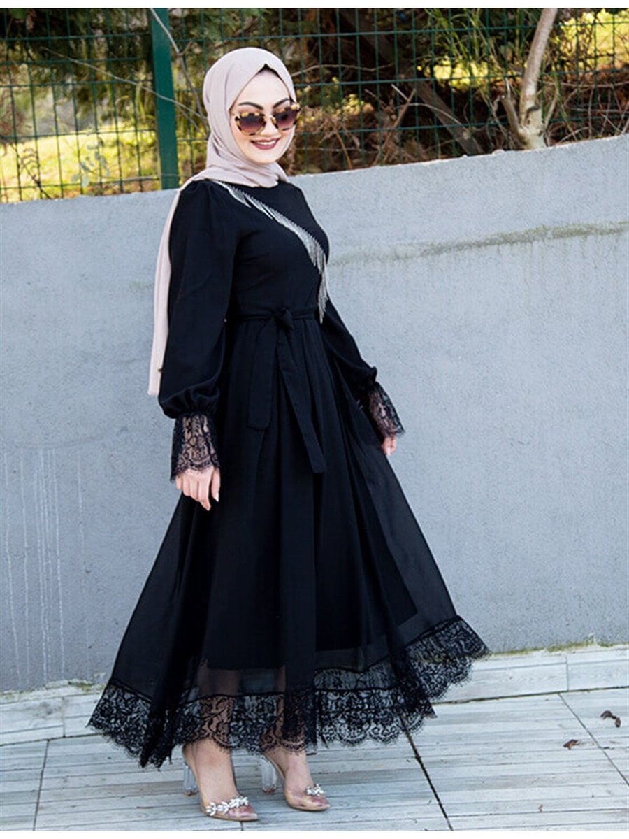 Tesettür Çarşım Sery Dantel Zincir Detaylı Şifon Elbise Siyah