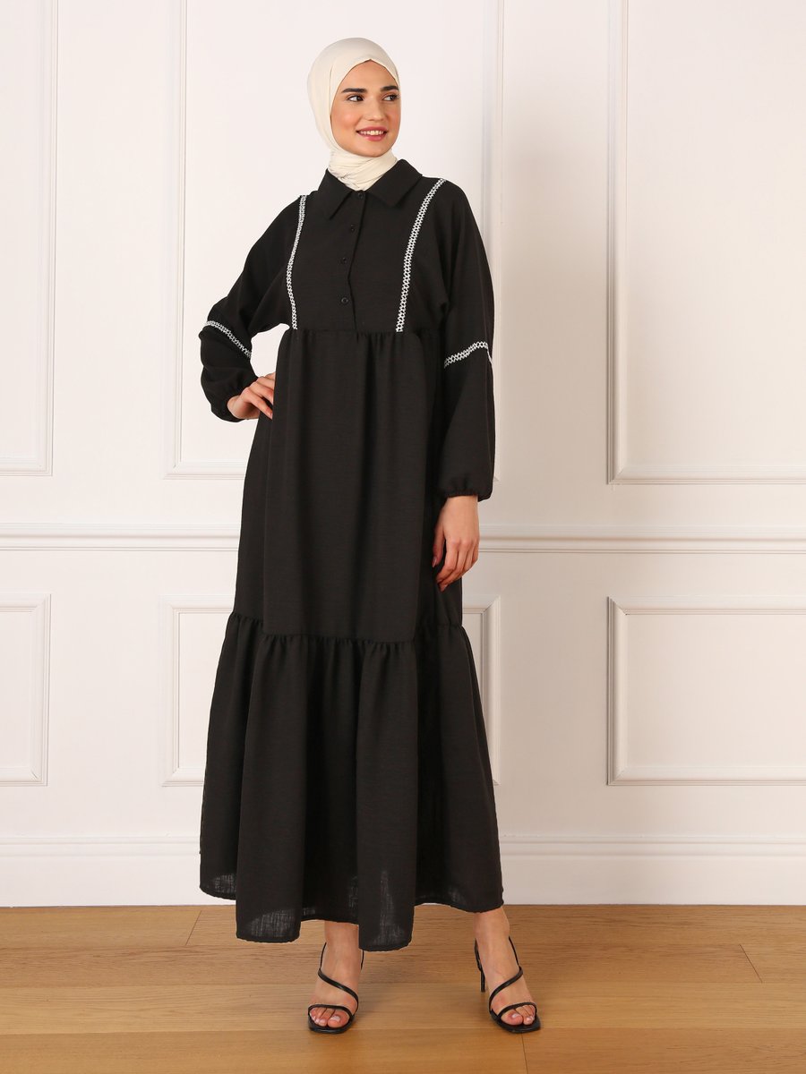 Refka Siyah Şerit Detaylı Yarım Pat Elbise