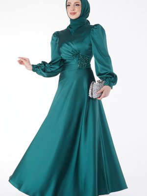Tofisa Zumrut Saten Pileli Sol Yanı Boncuklu Abiye Elbise