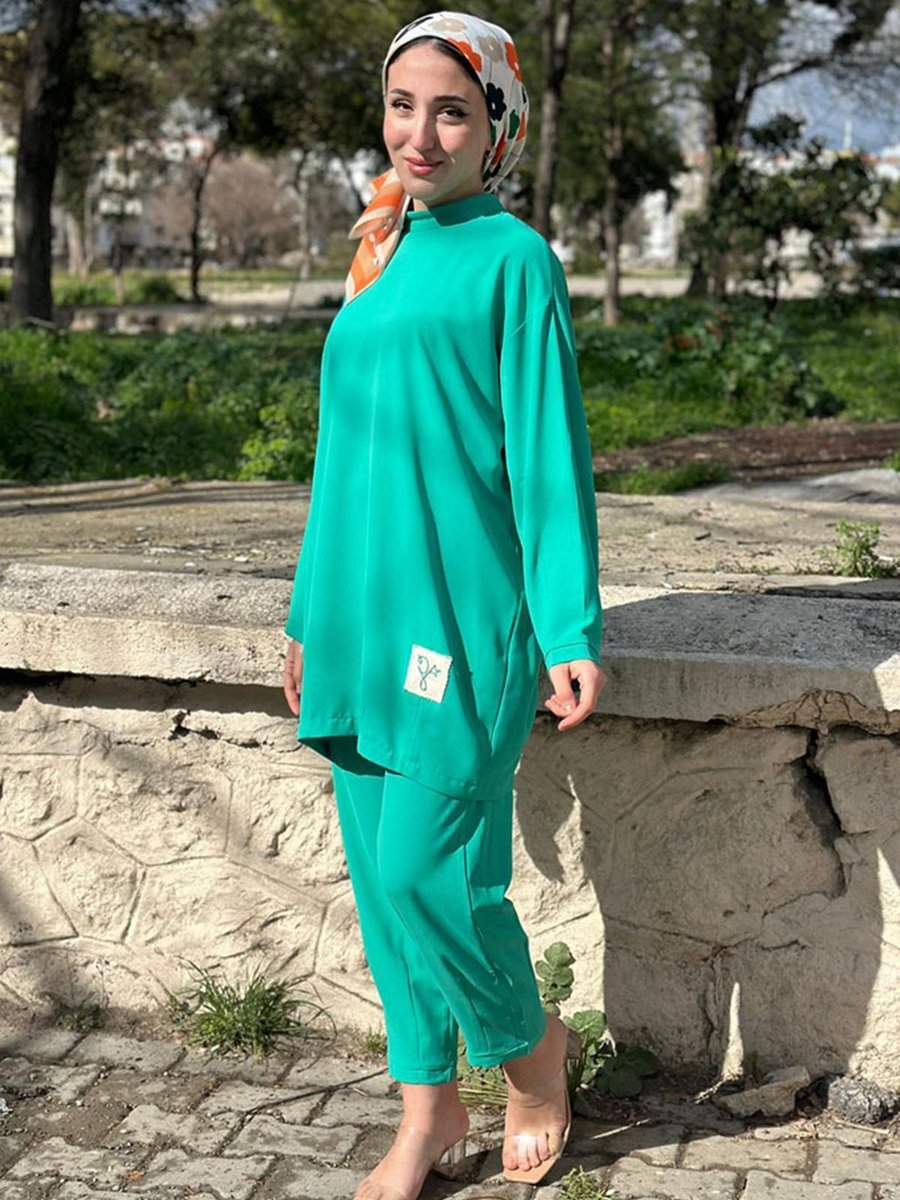 Moda Rosa Yeşil Arma Nakışlı Basıc Takım