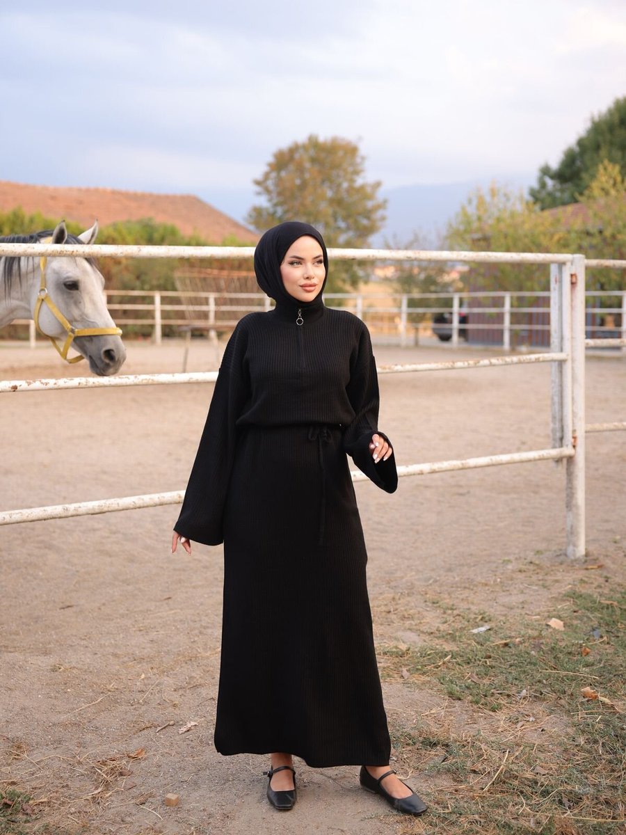 QLAY Siyah Fermuarlı Triko Elbise