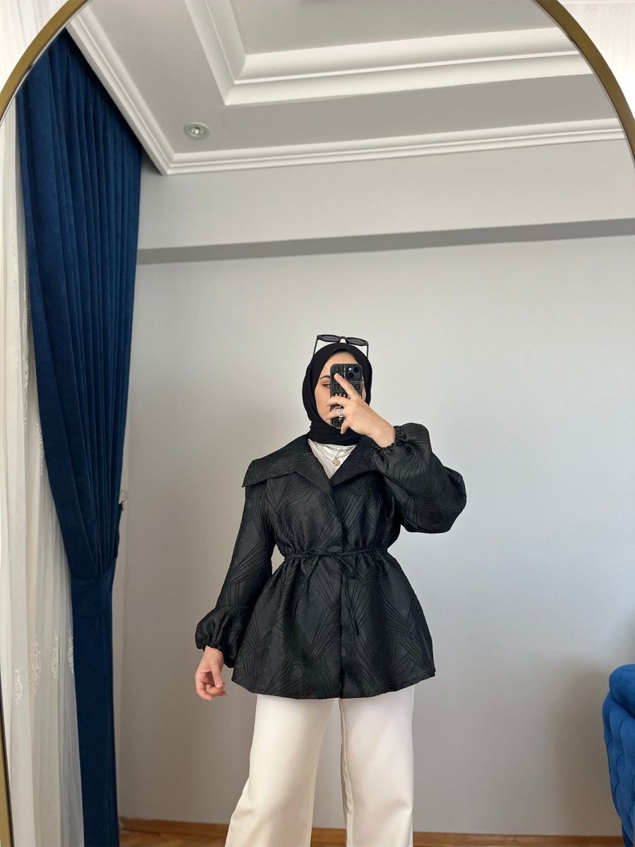 Tesettürgiyim Jakarlı Siyah Ceket